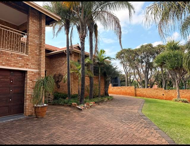 4 BEDROOM HOUSE FOR SALE IN CASHAN